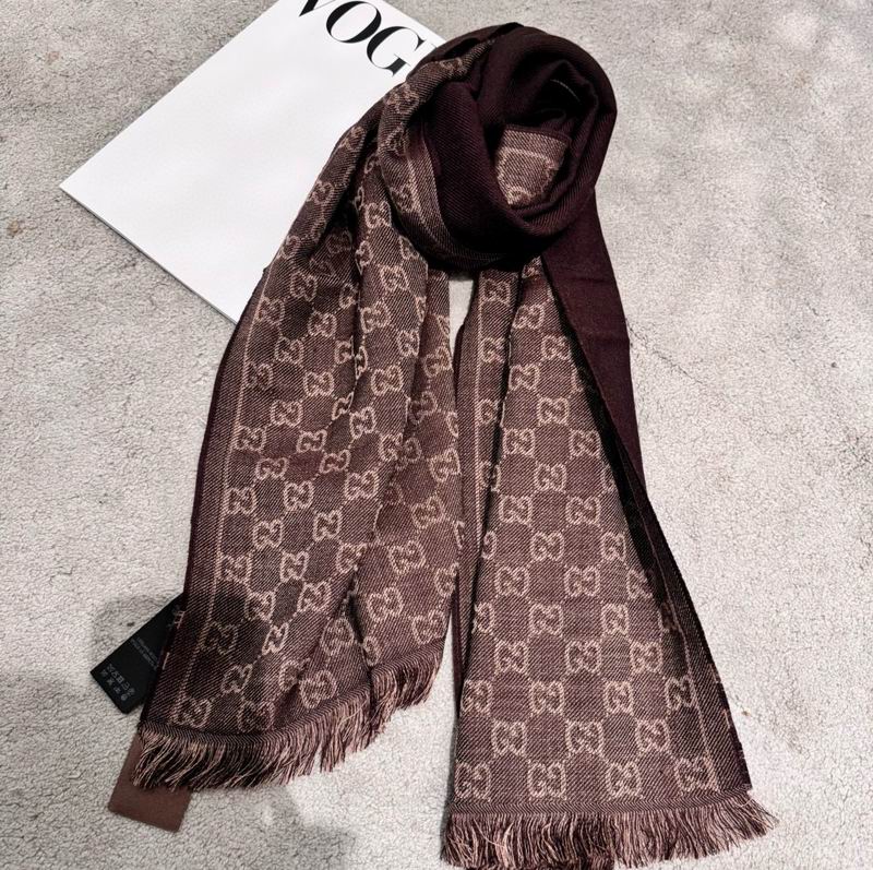 Gucci scarf 55X190cm E123010